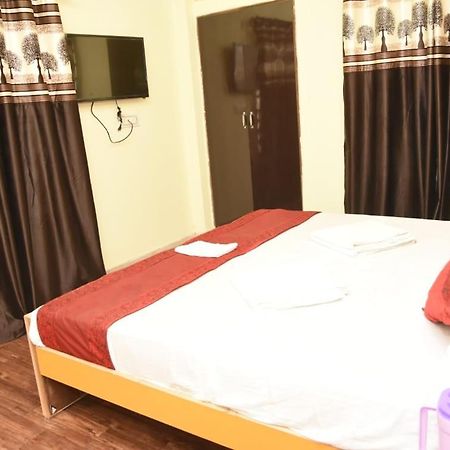 Varanasi Paradise Extérieur photo