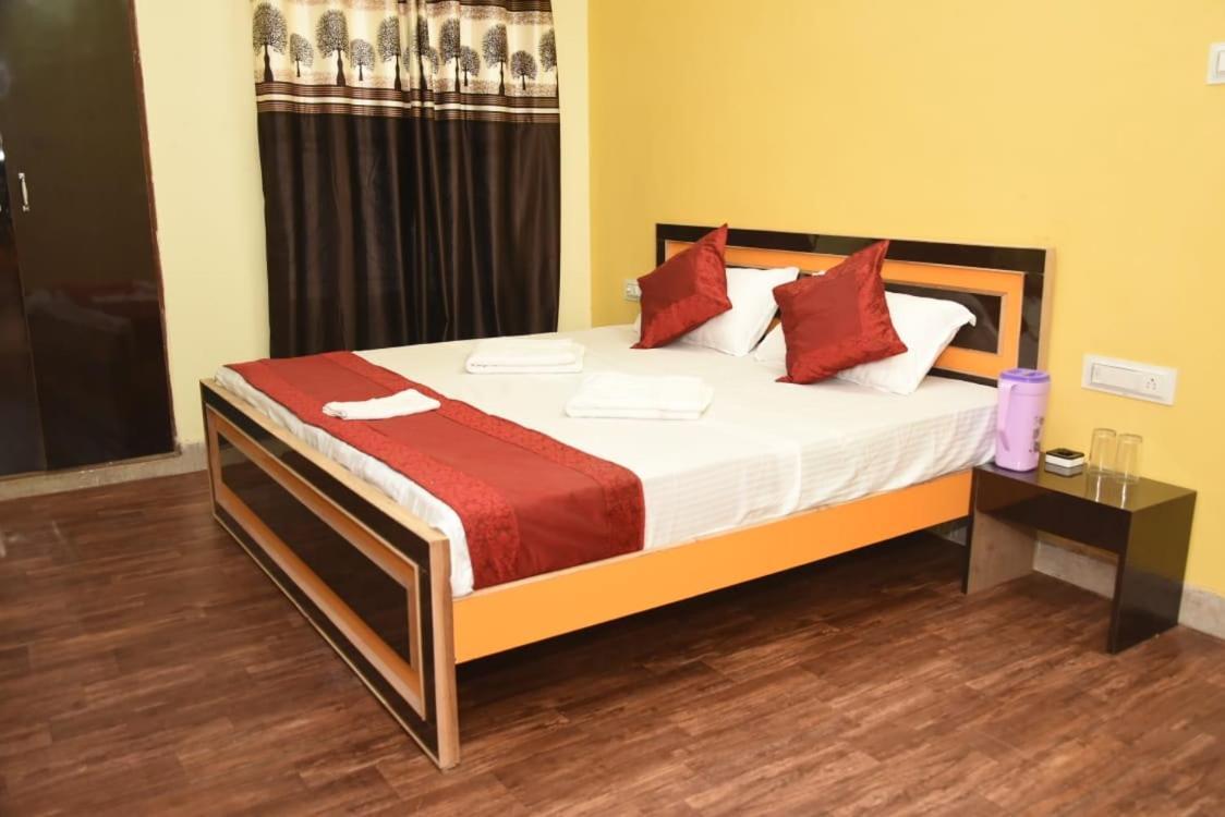 Varanasi Paradise Extérieur photo