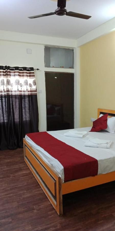 Varanasi Paradise Extérieur photo