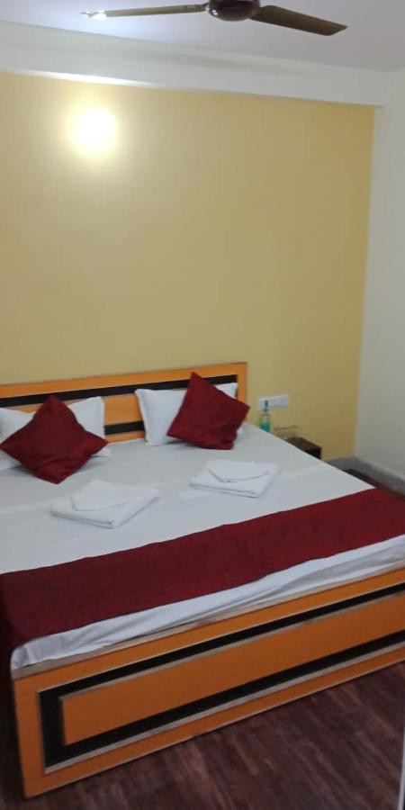 Varanasi Paradise Extérieur photo
